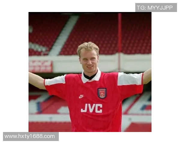 波字足球明星背后的传奇故事与荣耀时刻解析 波字足球明星背后的传奇故事与荣耀时刻解析