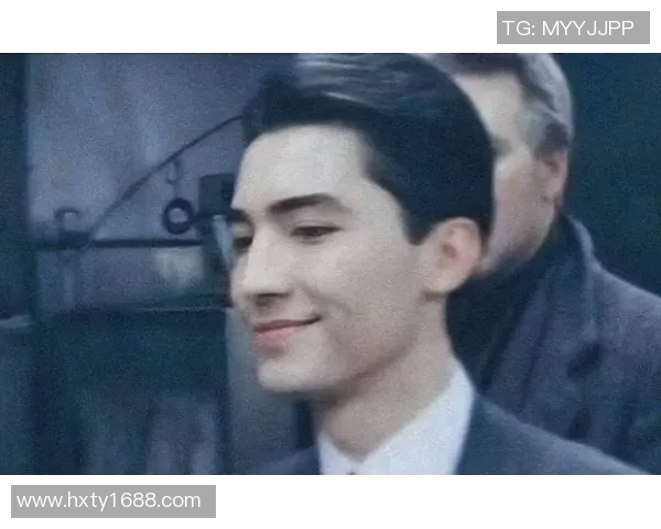 在孤独中倾诉对足球明星的爱恋与追随 在孤独中倾诉对足球明星的爱恋与追随